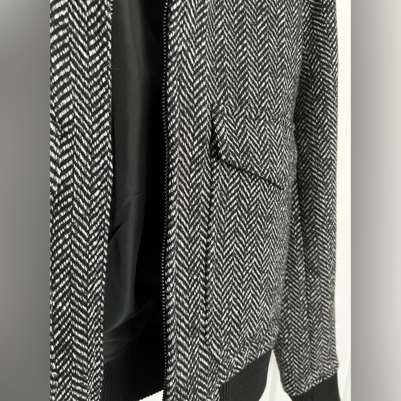 Express Mens patterned gray and black bomber jacket - Picture 5 of 8